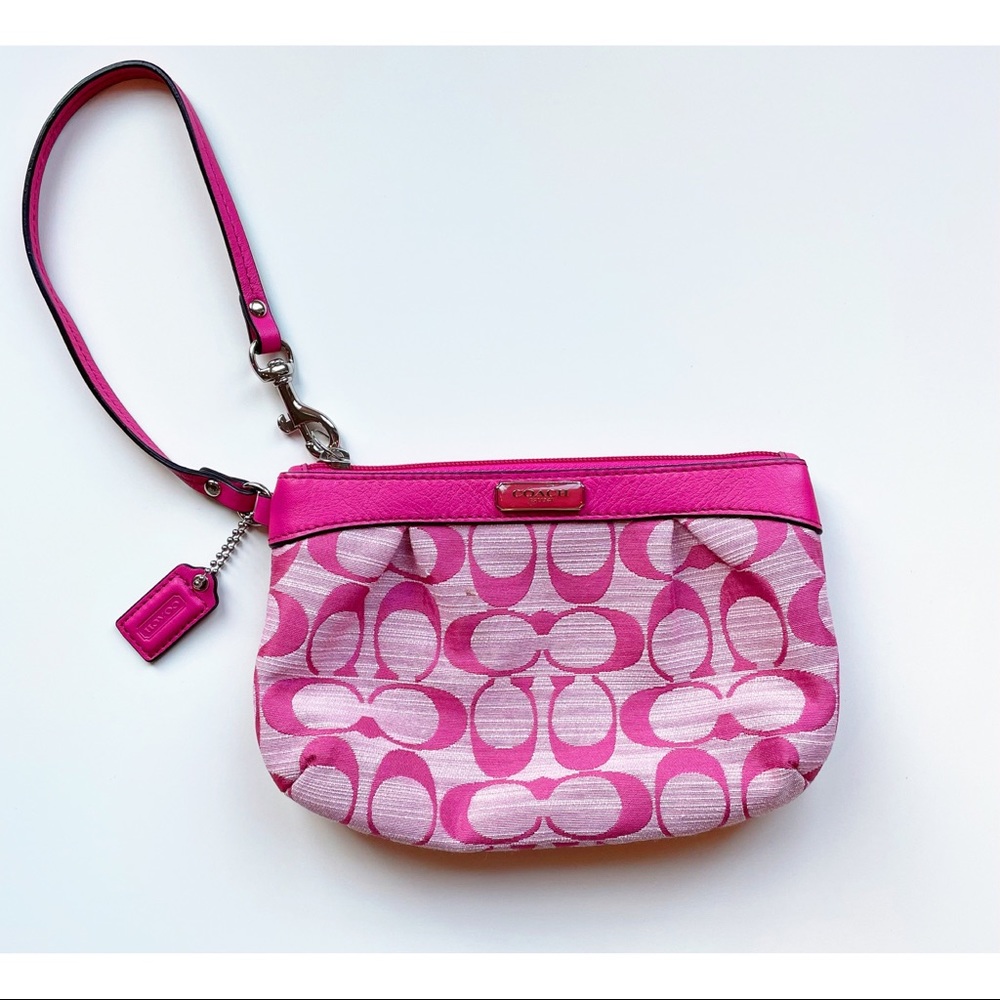 🔥BUY NOW🔥 Coach Shantung Pleated Medium Wristlet